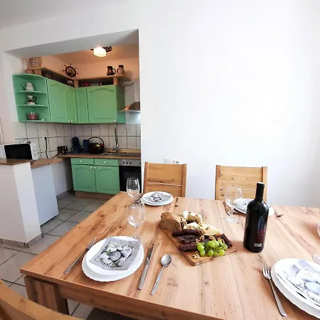 Apartment Pitve