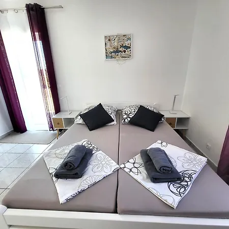 Apartment Pitve *