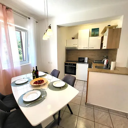 Pitve Jelsa (Hvar)