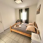 Appartement Pitve *