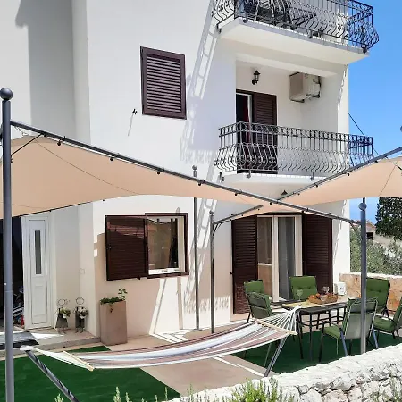 Pitve Jelsa (Hvar)
